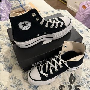 Black Platform converse